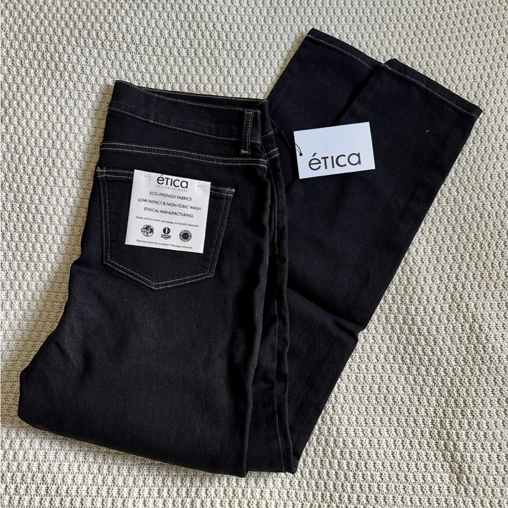 NWT ética Dark Wash / Black Jeans